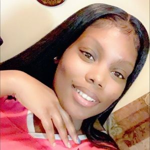 Meet your Posher, Ronayshia